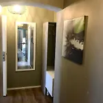 Apartman Four *